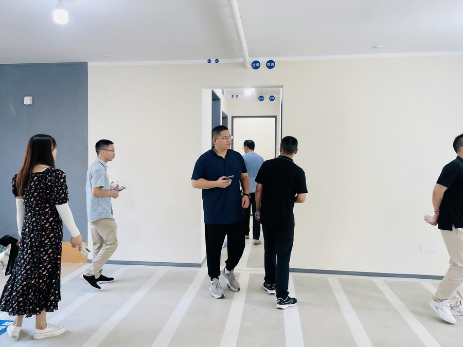 1691741973791851.jpg 202308110008.jpg